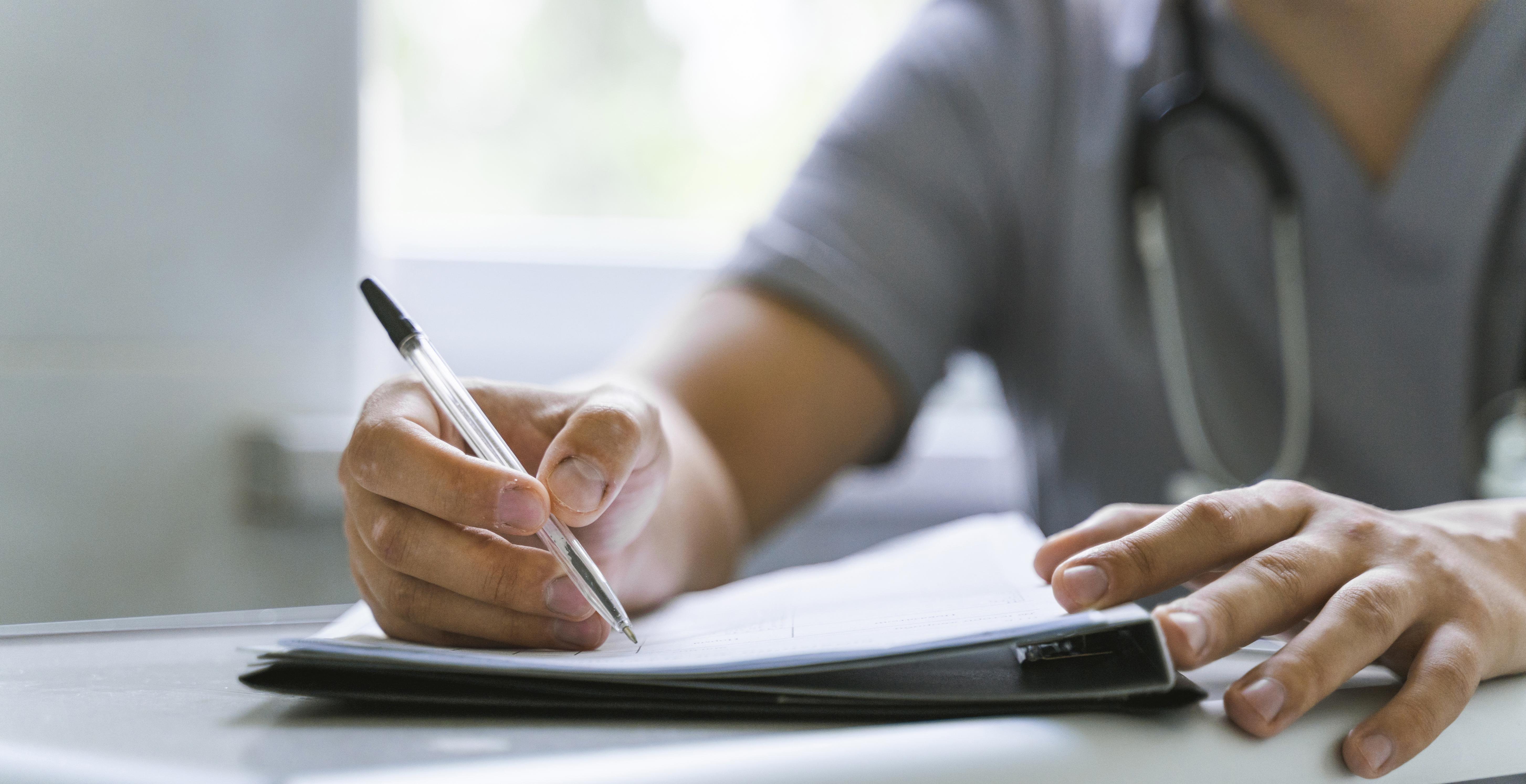 La prescription en kinésithérapie en 2026 : que peut-on vraiment prescrire en tant que kinésithérapeute ?